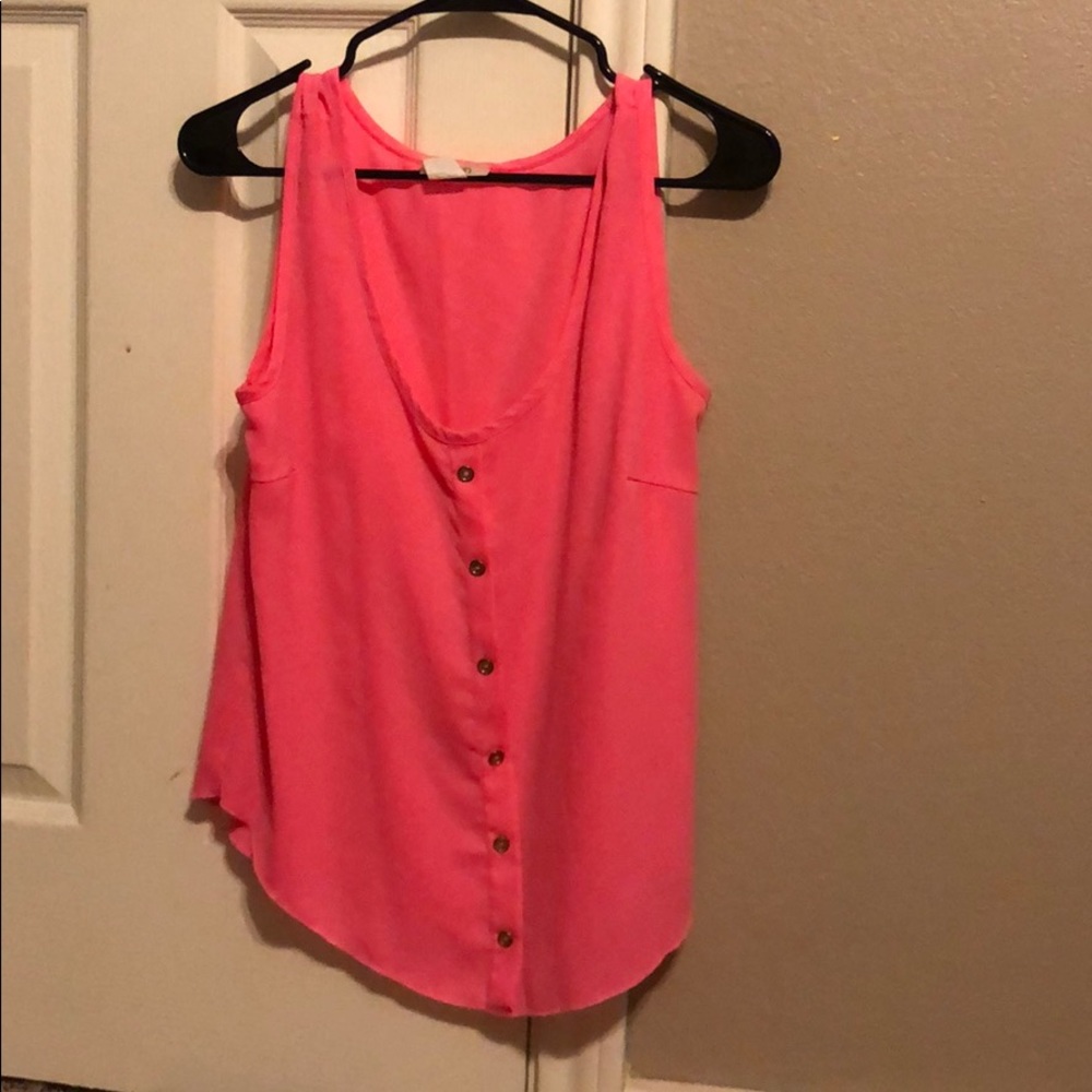 Pink tank